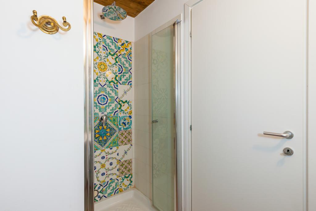 Don Pedro Rooms Vicere Di Toledo In The City Center Νάπολη Εξωτερικό φωτογραφία