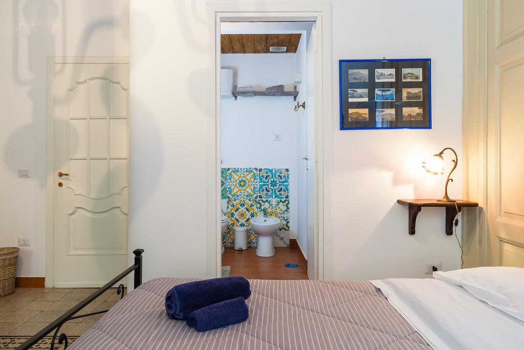 Don Pedro Rooms Vicere Di Toledo In The City Center Νάπολη Εξωτερικό φωτογραφία