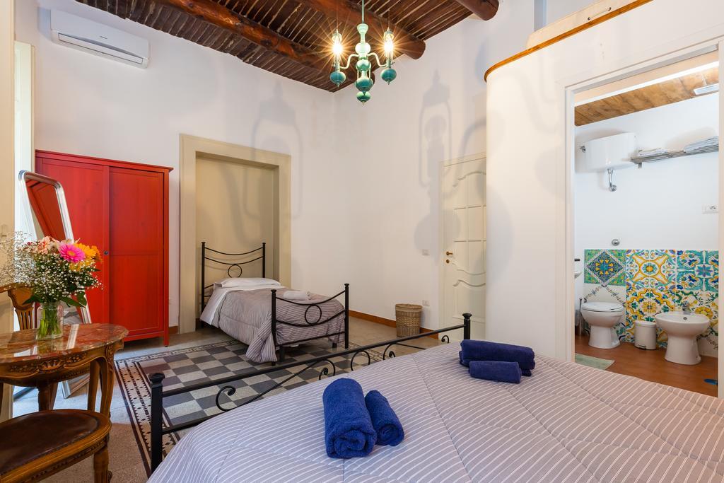 Don Pedro Rooms Vicere Di Toledo In The City Center Νάπολη Εξωτερικό φωτογραφία