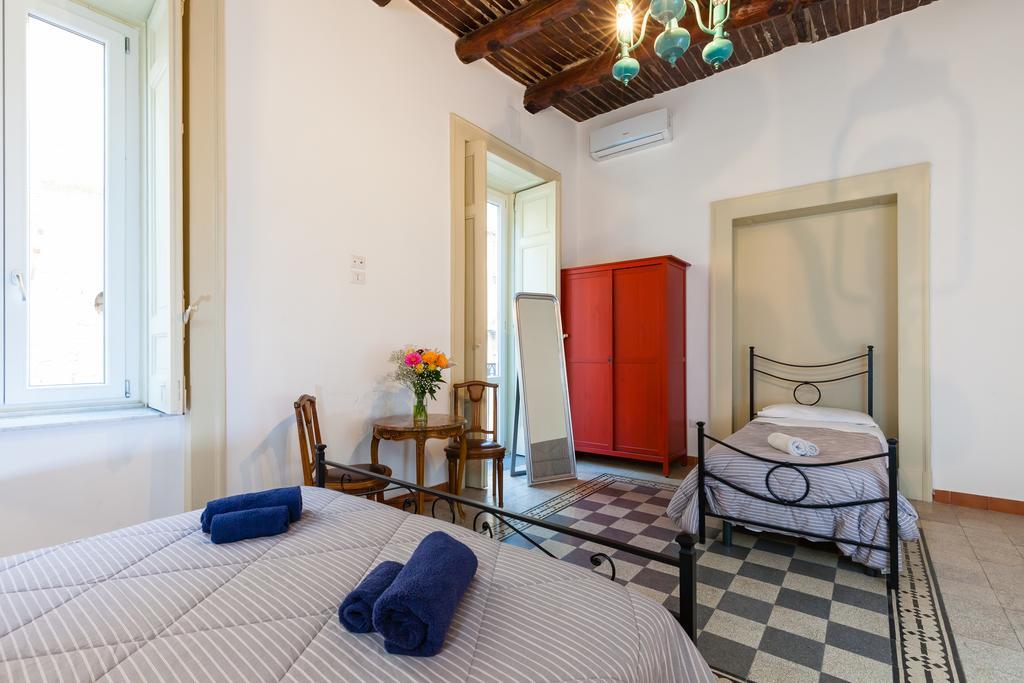 Don Pedro Rooms Vicere Di Toledo In The City Center Νάπολη Εξωτερικό φωτογραφία