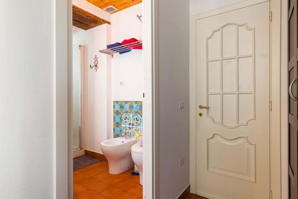 Don Pedro Rooms Vicere Di Toledo In The City Center Νάπολη Εξωτερικό φωτογραφία