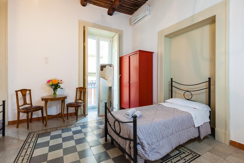 Don Pedro Rooms Vicere Di Toledo In The City Center Νάπολη Εξωτερικό φωτογραφία