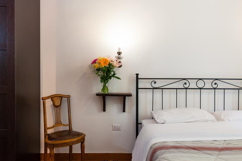 Don Pedro Rooms Vicere Di Toledo In The City Center Νάπολη Εξωτερικό φωτογραφία