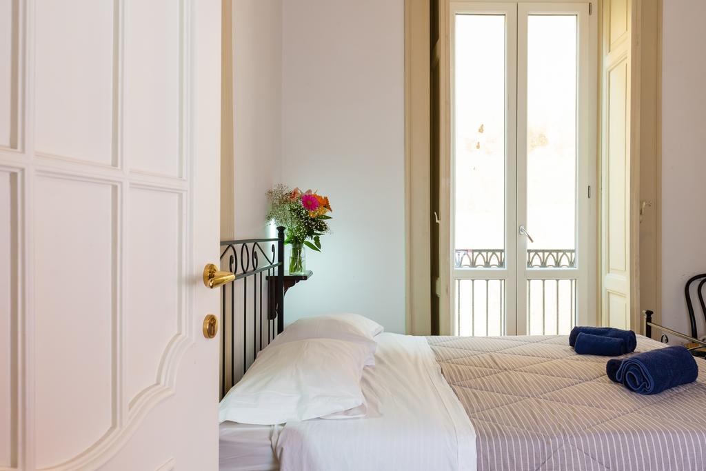 Don Pedro Rooms Vicere Di Toledo In The City Center Νάπολη Εξωτερικό φωτογραφία