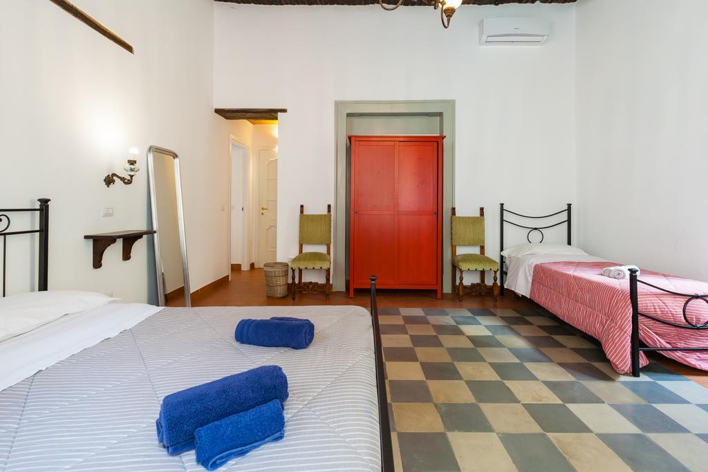 Don Pedro Rooms Vicere Di Toledo In The City Center Νάπολη Εξωτερικό φωτογραφία