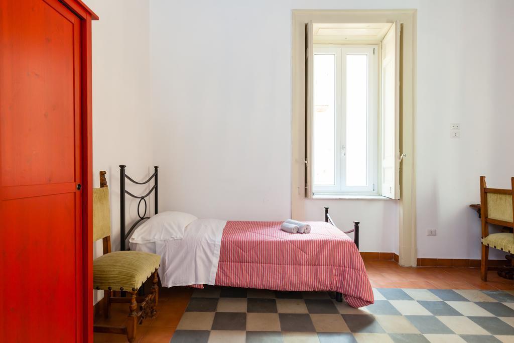 Don Pedro Rooms Vicere Di Toledo In The City Center Νάπολη Εξωτερικό φωτογραφία